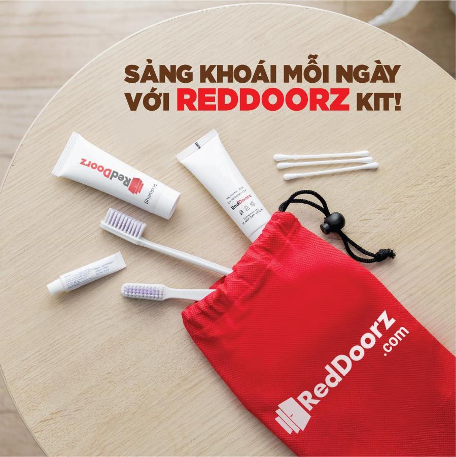 Reddoorz Near Etown 4 Hotel Ho Şi Min Exterior foto
